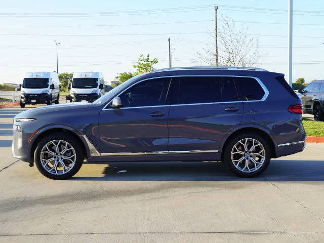 Used 2024 Brown BMW xDrive40i image 3
