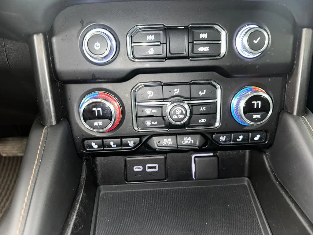 Certified Used 2022 Midnight Blue Metallic GMC AT4 image 18