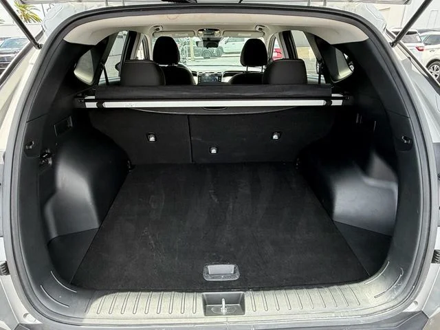 Used 2022 Silver Hyundai SEL image 15