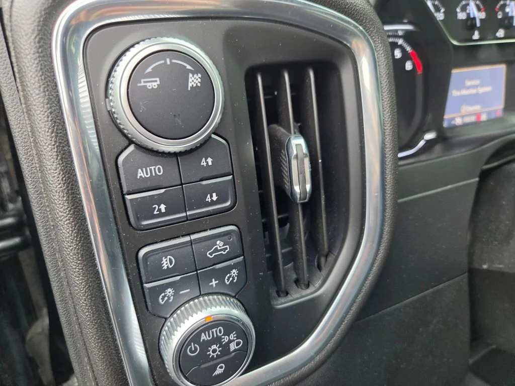 Used 2019 Black GMC SLT image 12