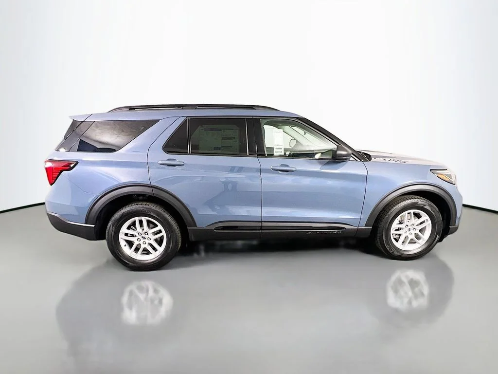 New 2026 Vapor Blue Metallic Ford Active image 19