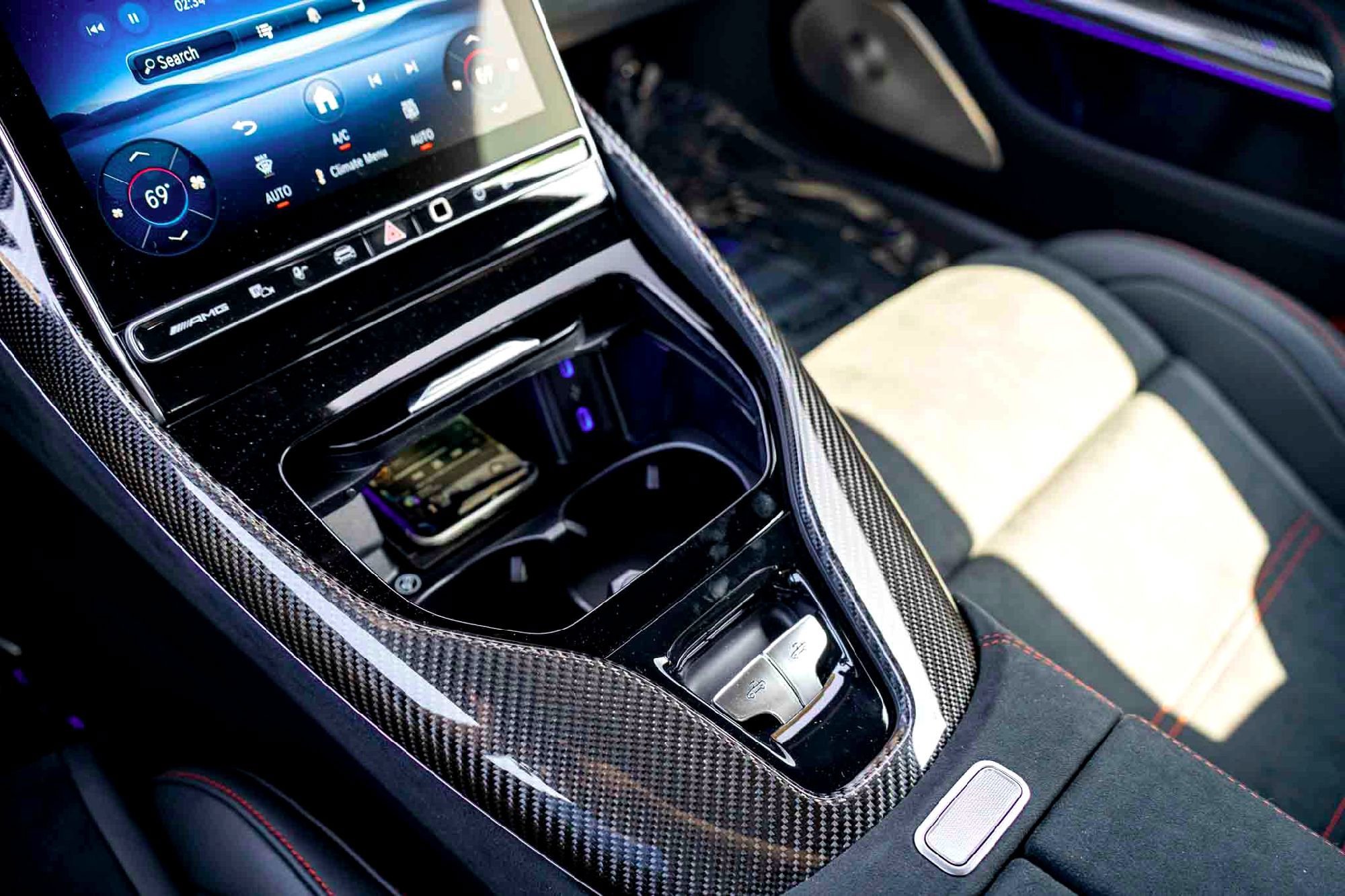 New 2026 MANUFAKTUR Moonlight White Magno Mercedes-Benz AMG® SL 63 S E Performance Roadster image 16