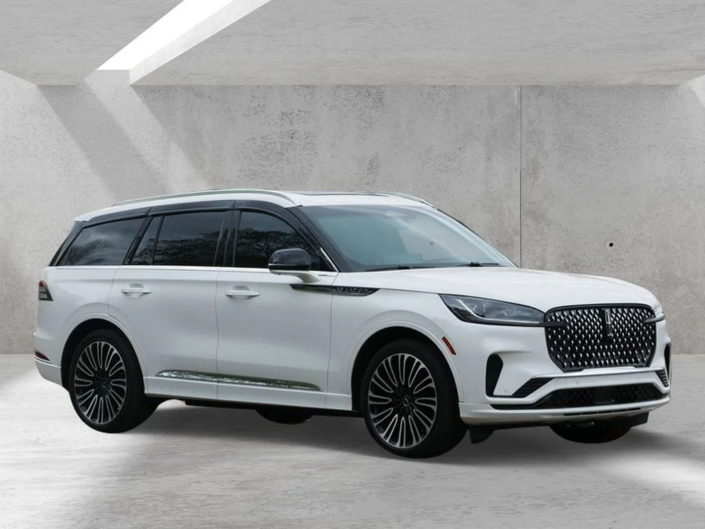 2025 Lincoln Aviator Black Label AWD's photo