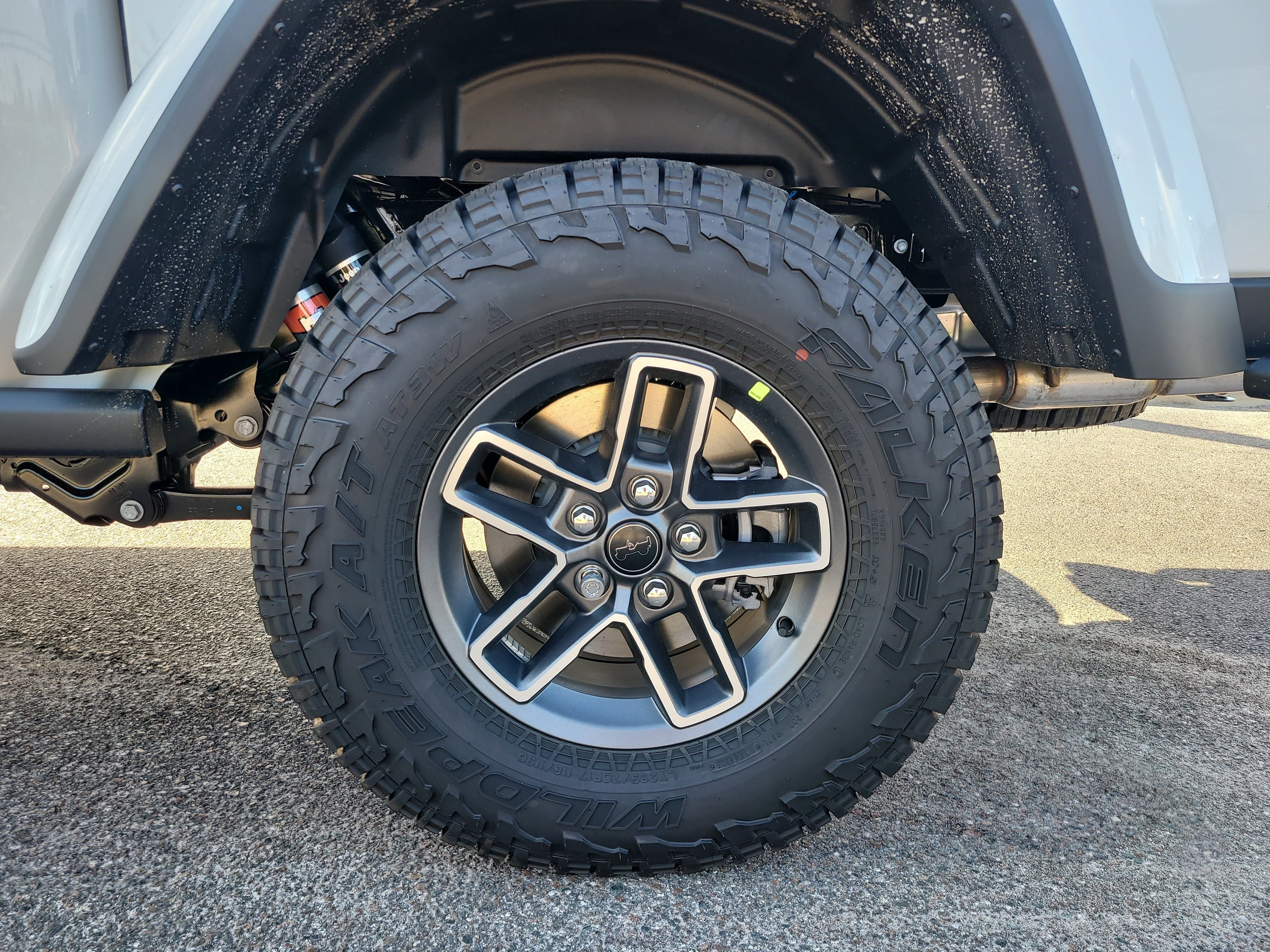 New 2026 Bright White Clearcoat Jeep Mojave X image 9