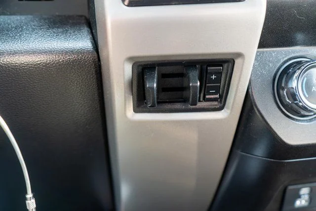 Used 2020 White Ford Lariat image 31