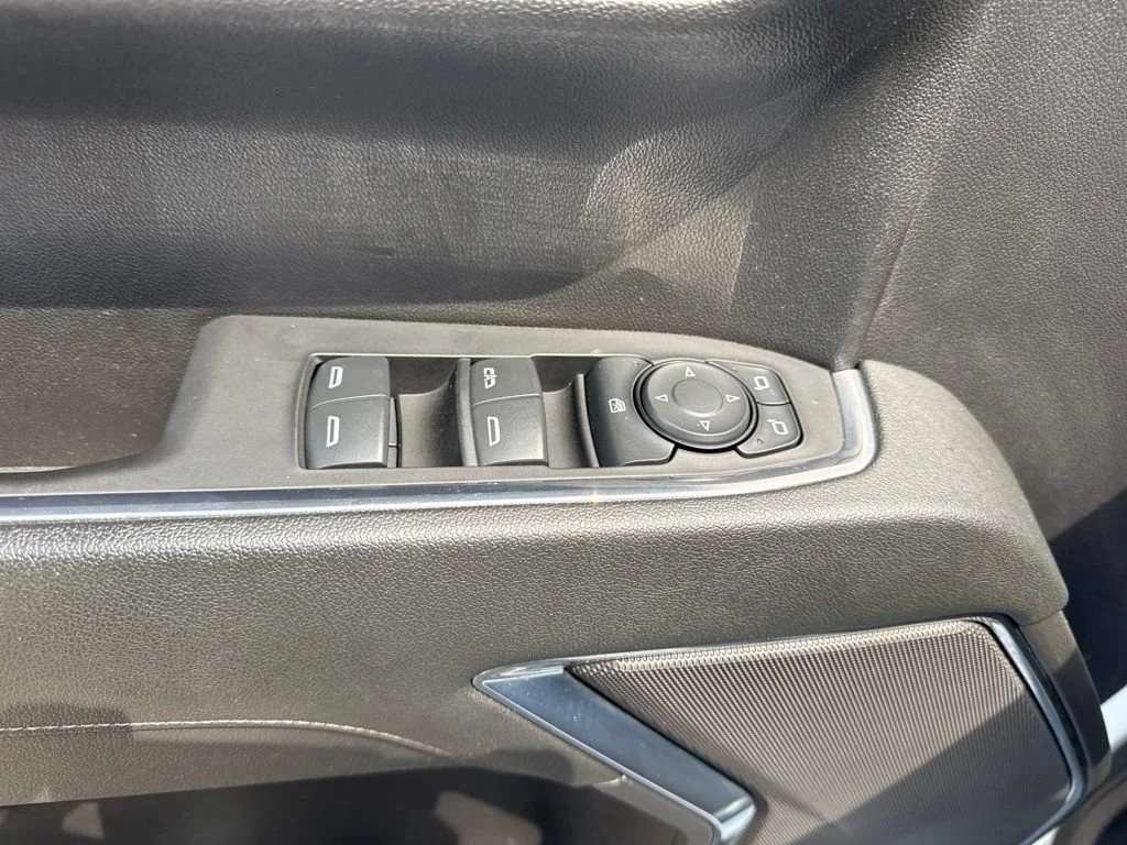 Used 2024 Summit White Chevrolet LT image 29