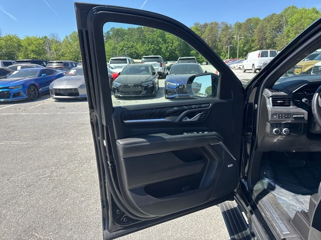 Used 2021 Black GMC Denali image 27