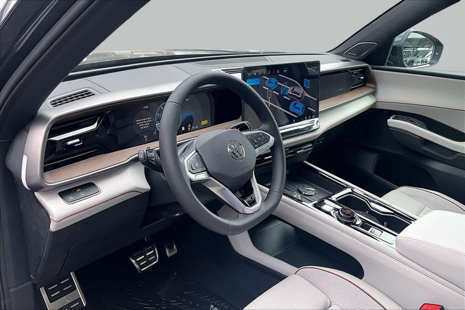 New 2027 Sacramento Gree Volkswagen SEL Premium R-Line image 8