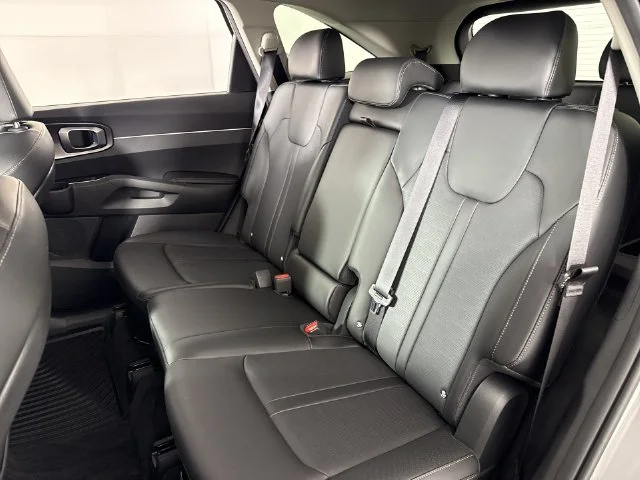 2026 Kia Sorento EX - Photo 22