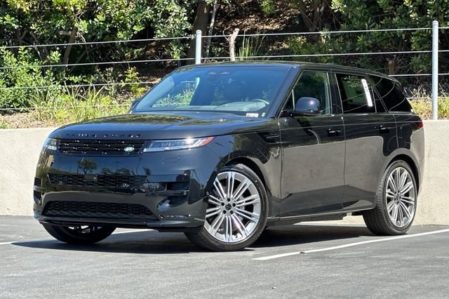 New 2026 Black Land Rover Dynamic SE image 1
