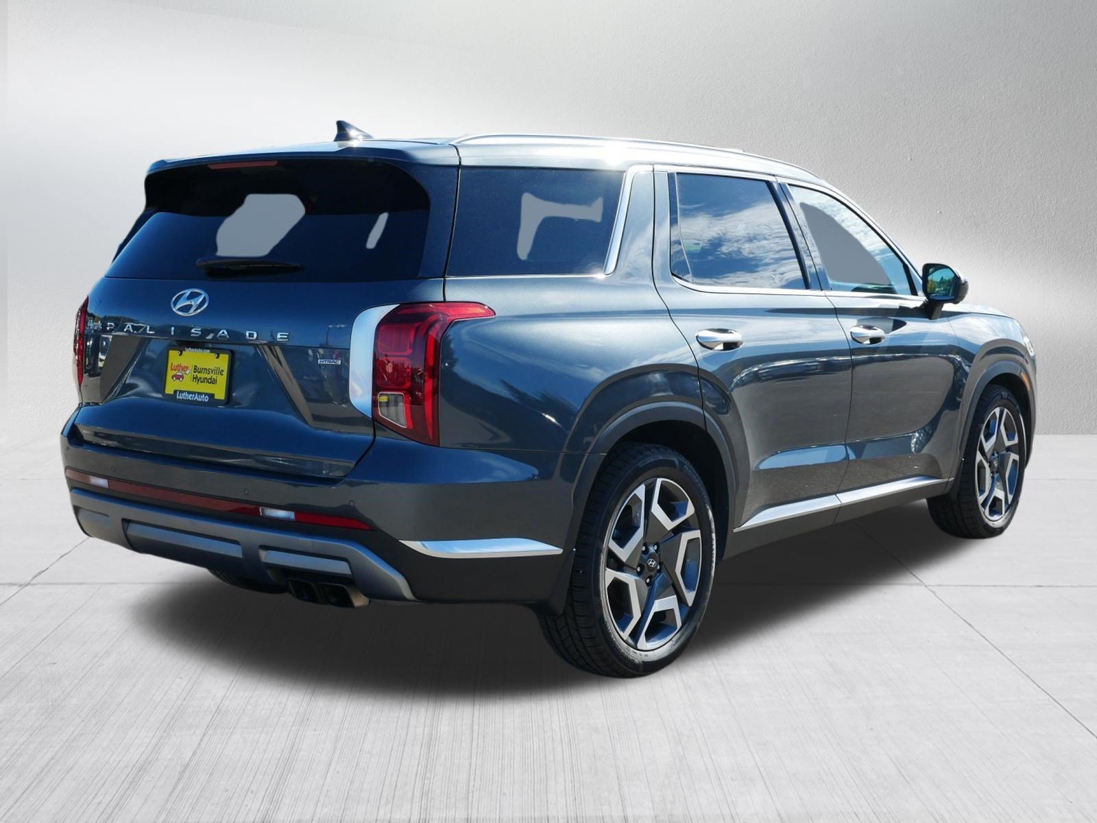 Certified Used 2023 Steel Graphite Hyundai Limited image 7