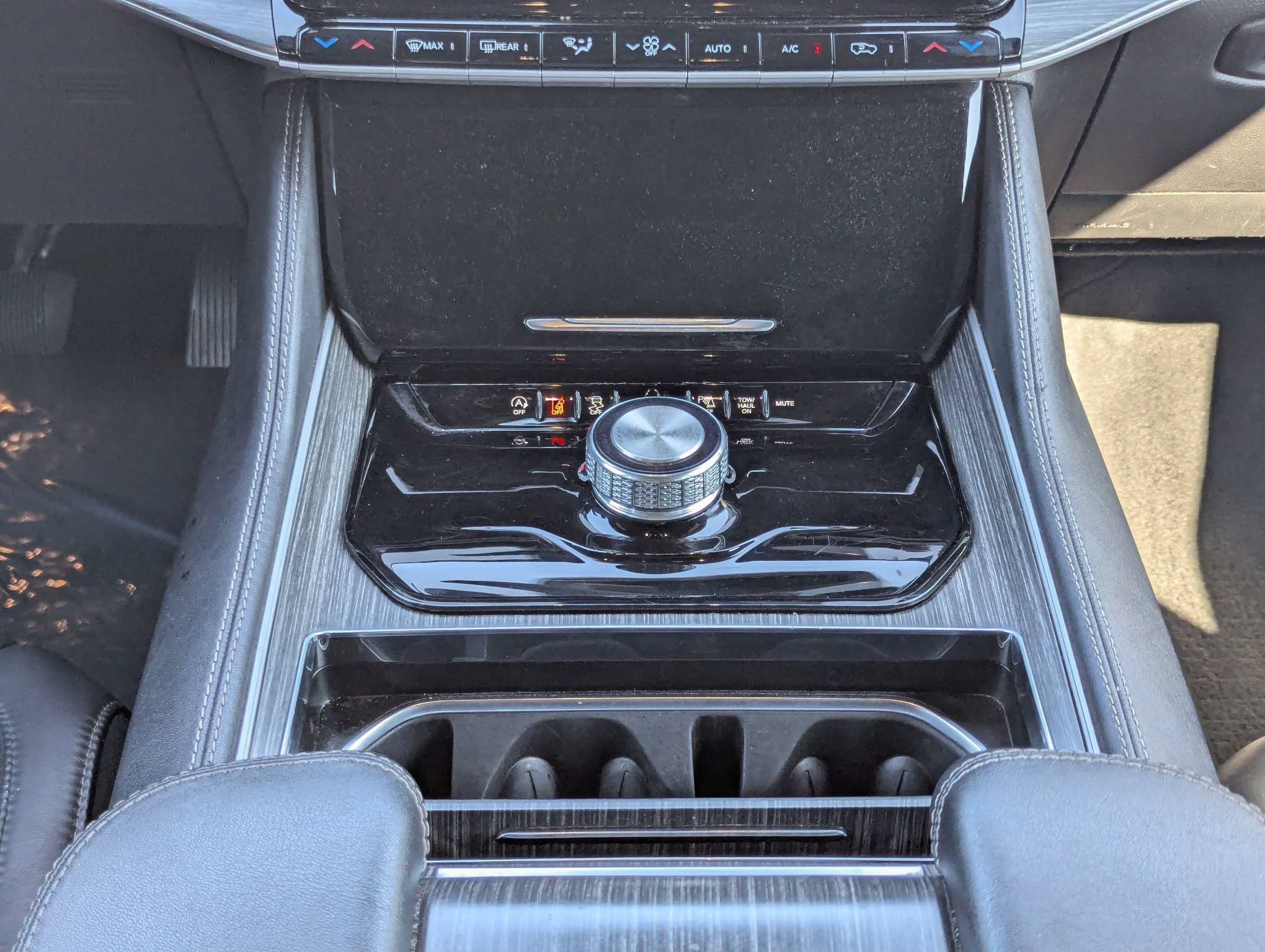 Used 2024 White Jeep Series II image 18