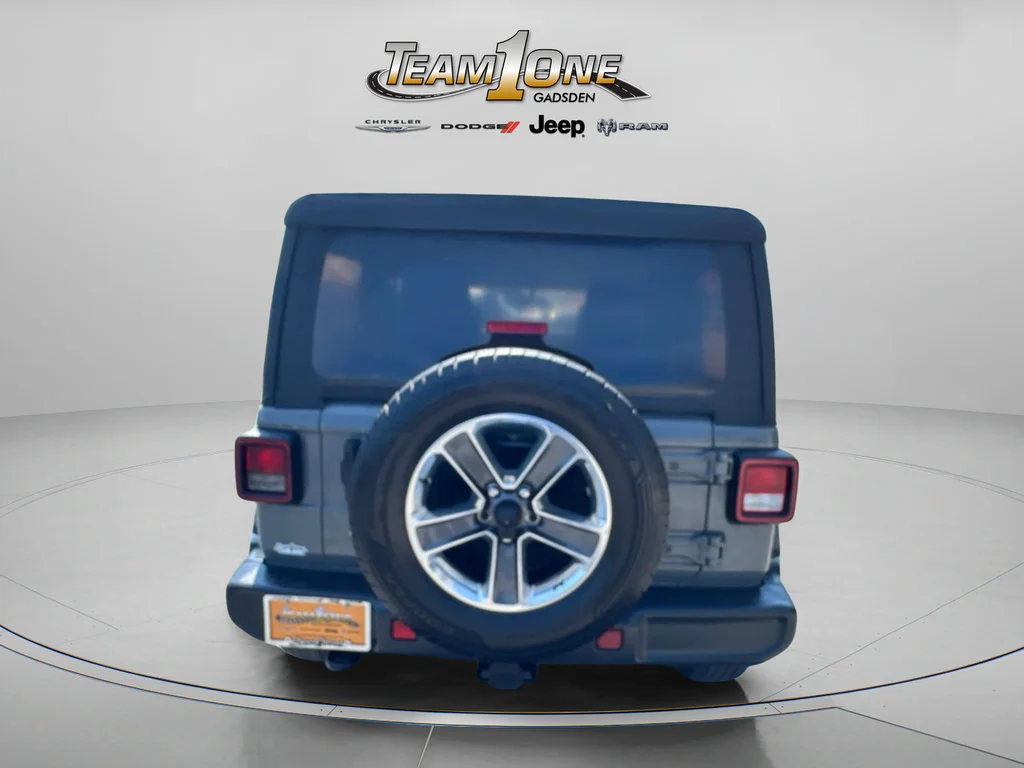 Used 2018 Sting-Gray Clearcoat Jeep Sahara image 9