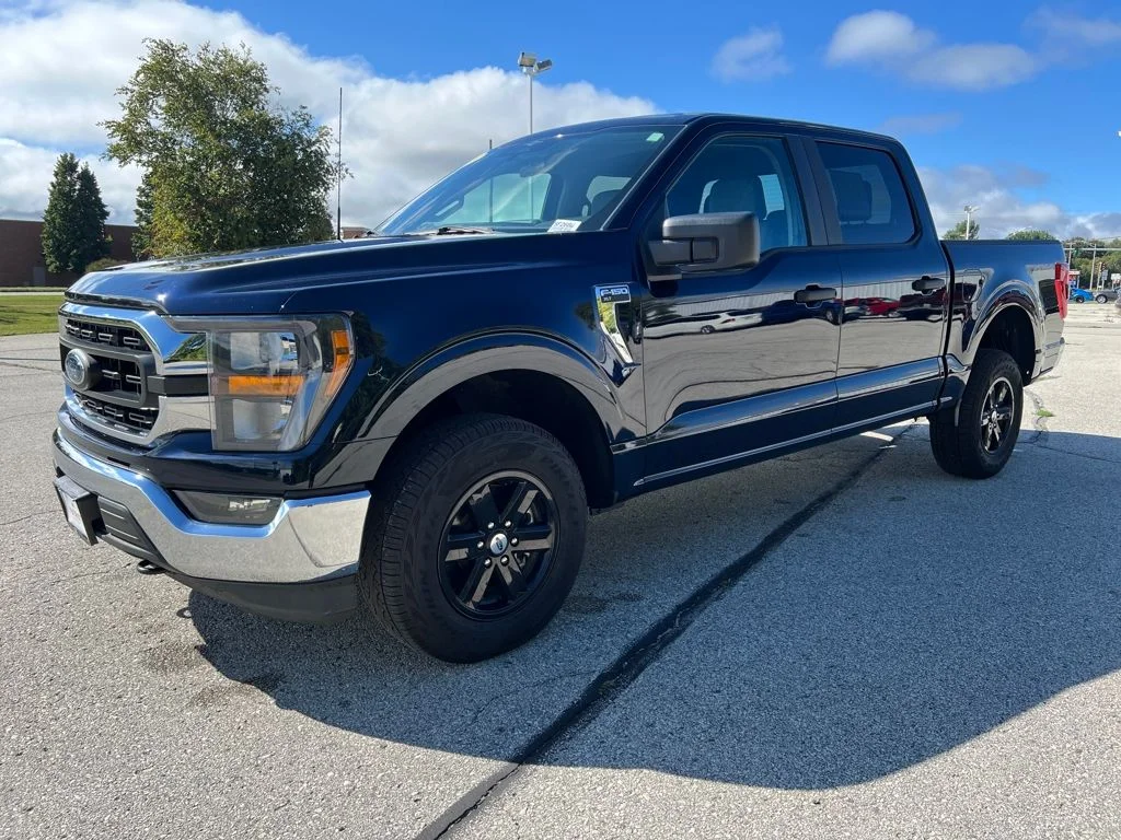 Used 2023 Blue Ford XLT image 7