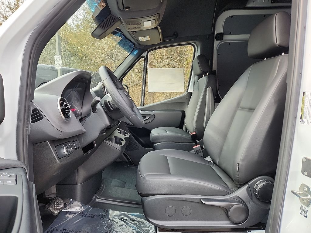 2025 Mercedes-Benz Sprinter Cargo Van Base - Photo 9