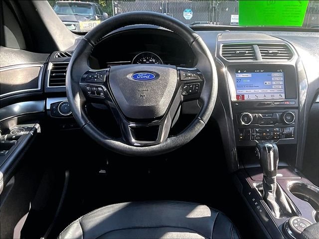 Used 2018 Red Ford XLT image 5