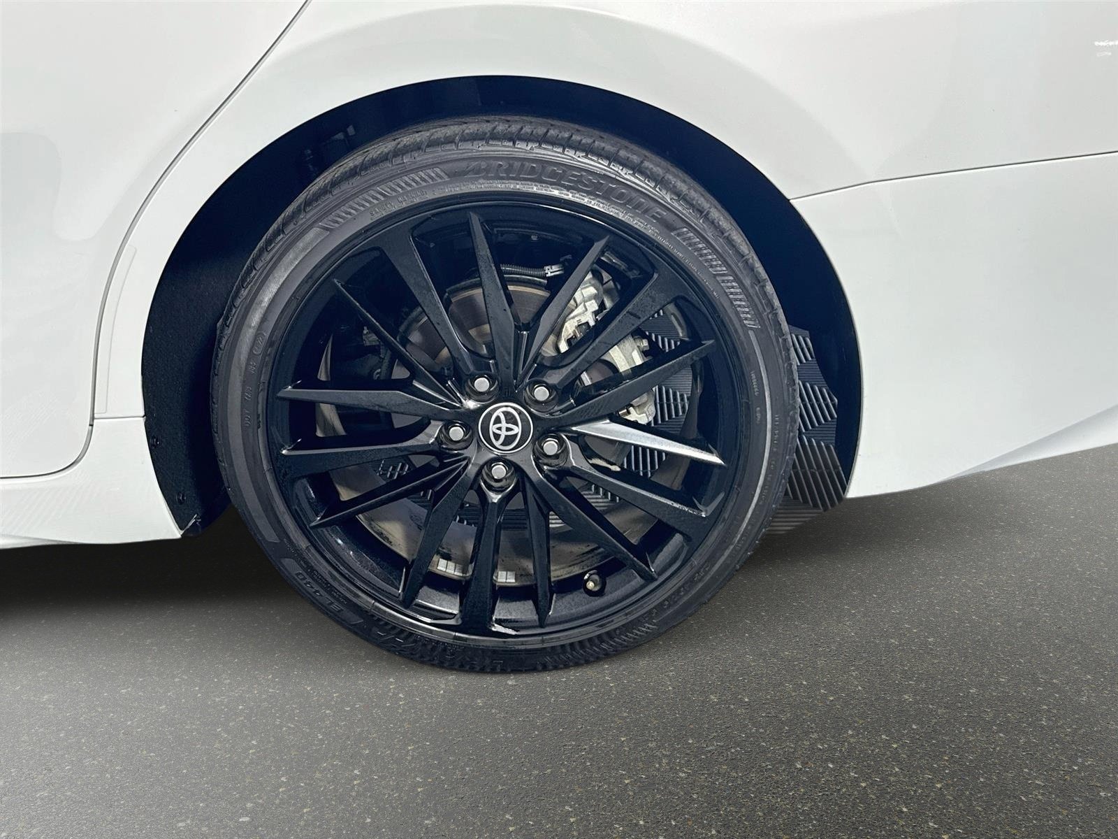 Used 2023 Ice Toyota XSE image 30