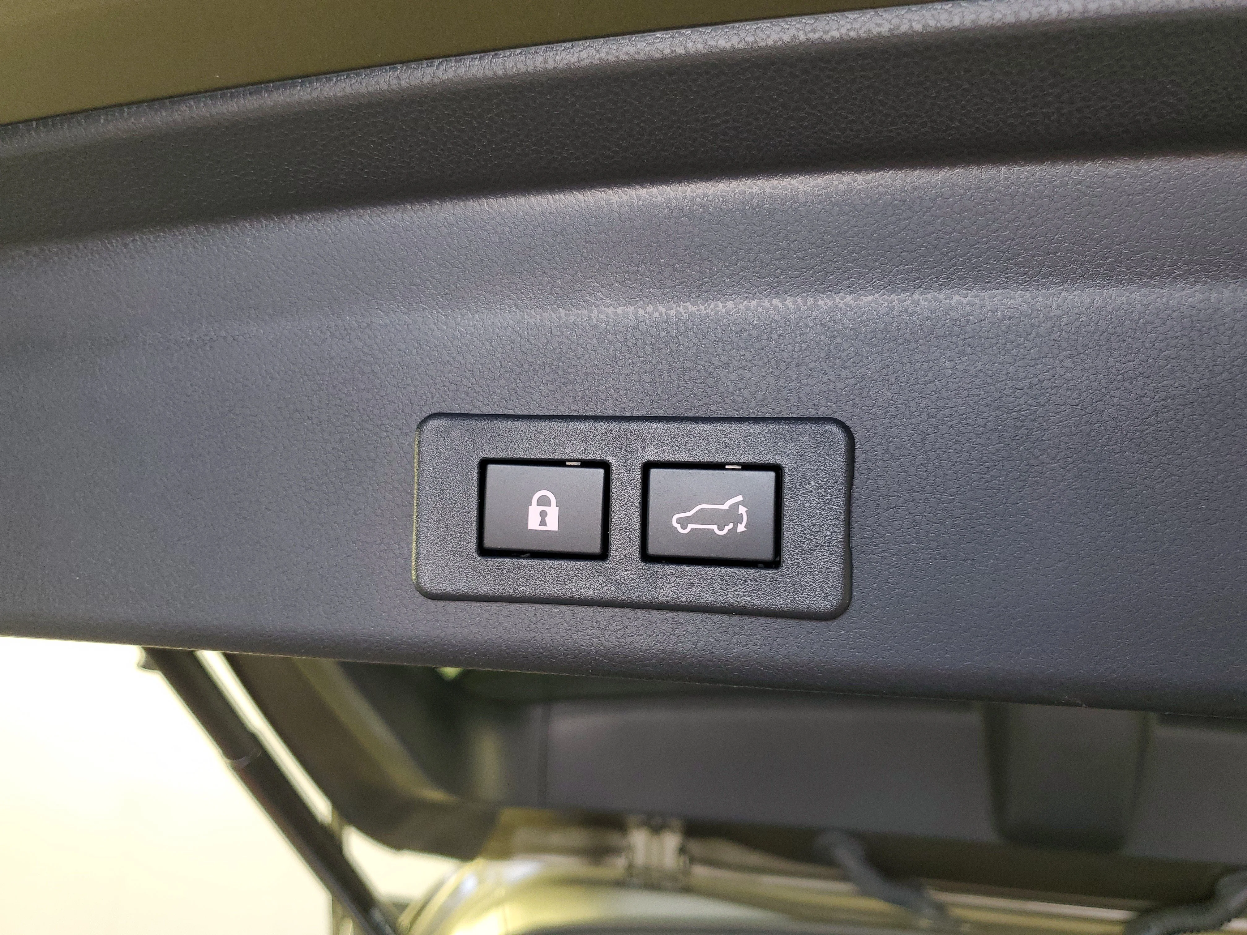 Certified Used 2025 Autumn Green Metallic Subaru Onyx Edition Touring image 34