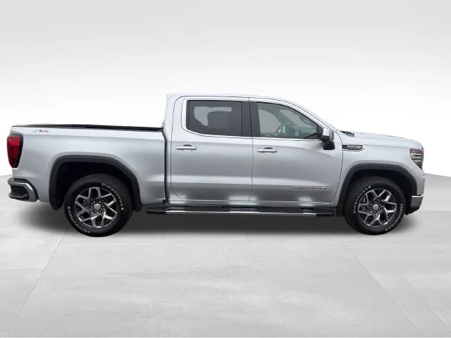 Used 2022 QUICKSILVER METALLIC GMC SLT image 7
