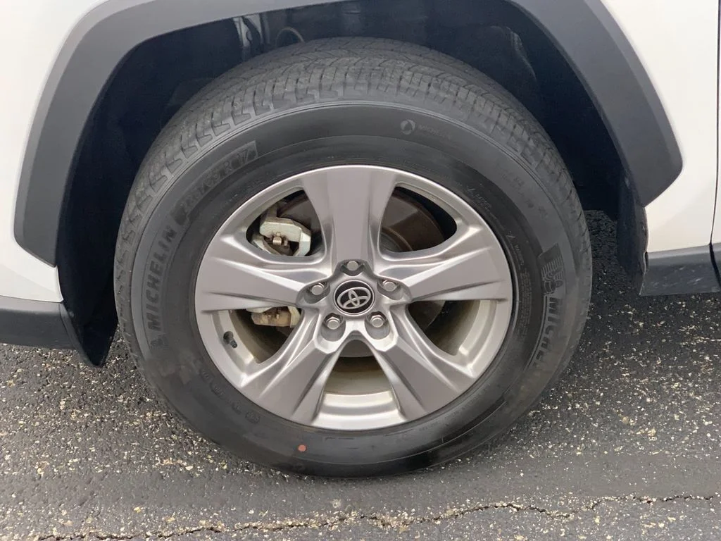 Used 2025 White Toyota XLE image 32