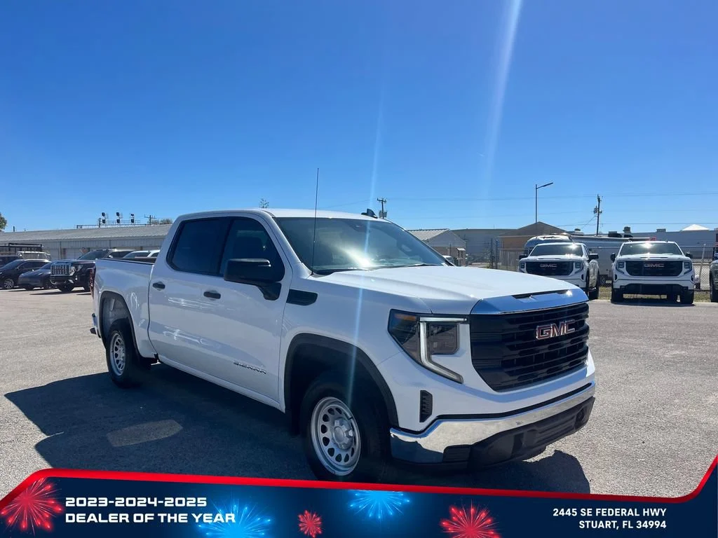New 2026 Summit White GMC Pro image 2