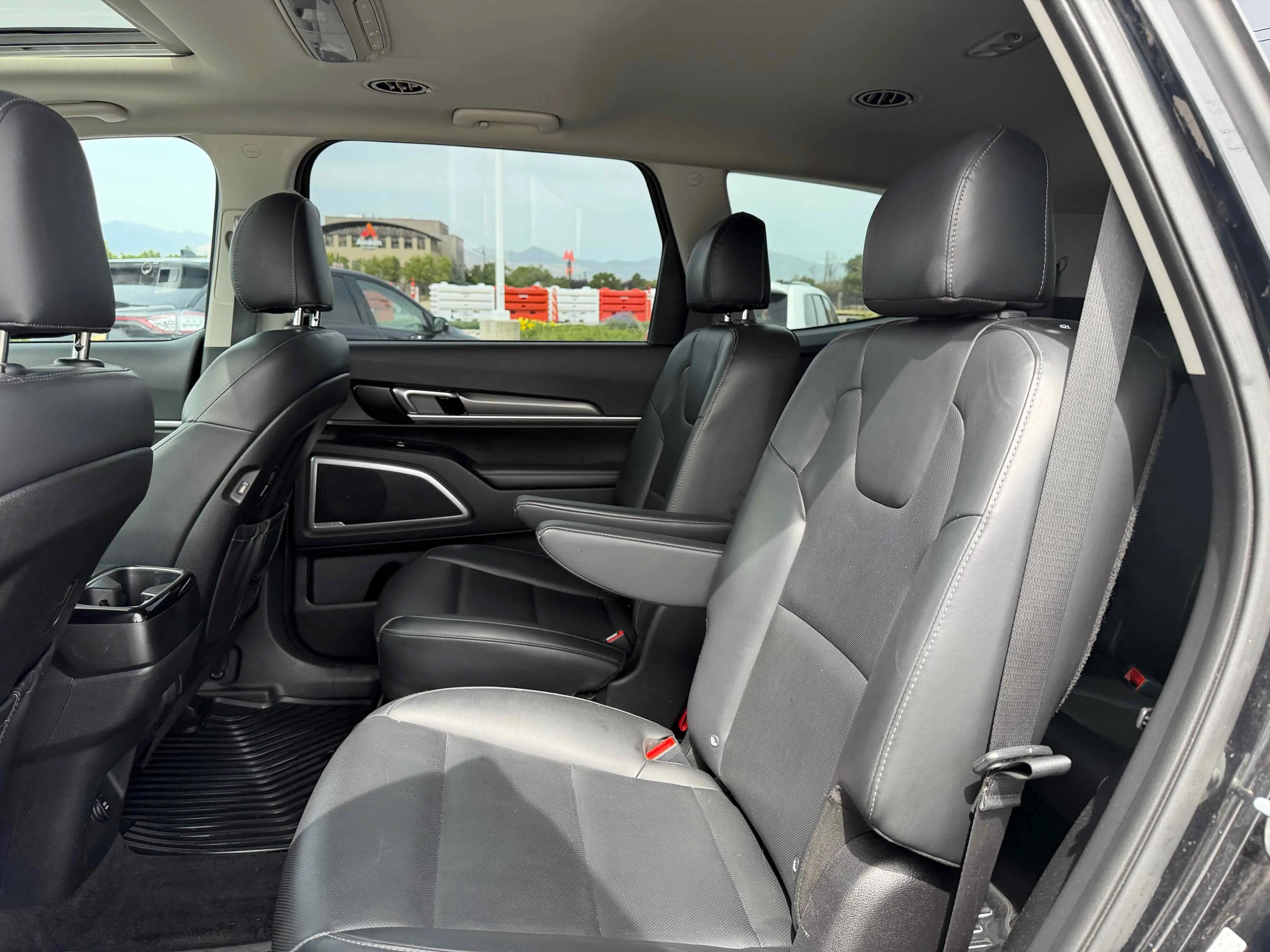 Used 2021 Ebony Black Kia S image 29