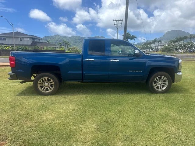 Used 2019 Blue Chevrolet LT image 8
