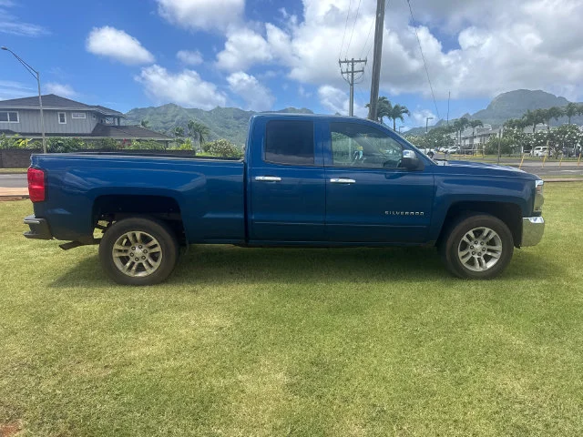 Used 2019 Blue Chevrolet LT image 8