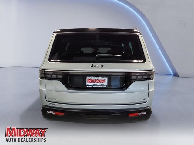 New 2026 Silver Jeep 85th Anniversary Edition image 4