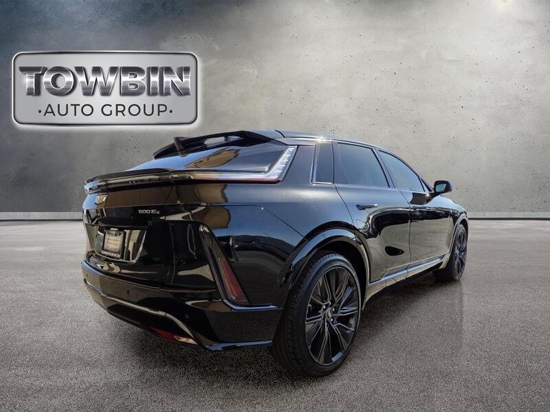 Used 2024 Black Cadillac Sport image 4