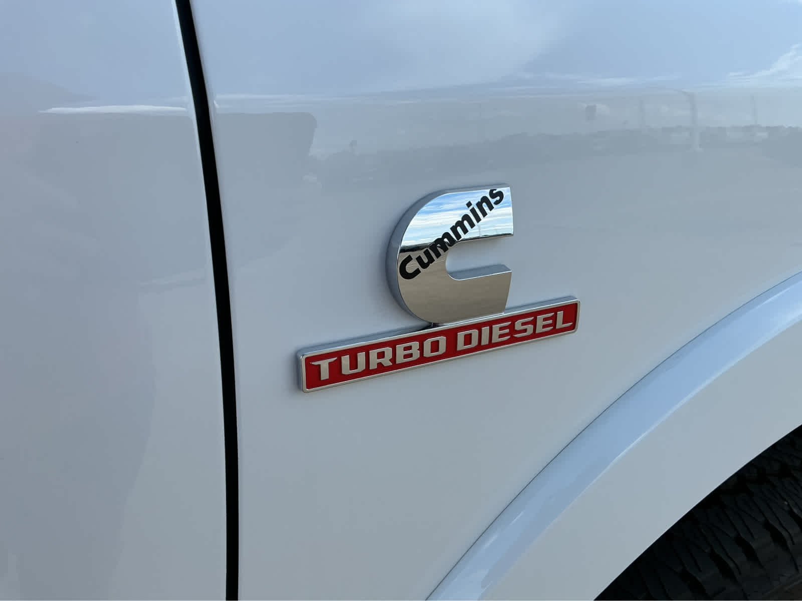 New 2026 Bright White Clear-Coat Exterior Paint RAM Longhorn image 6