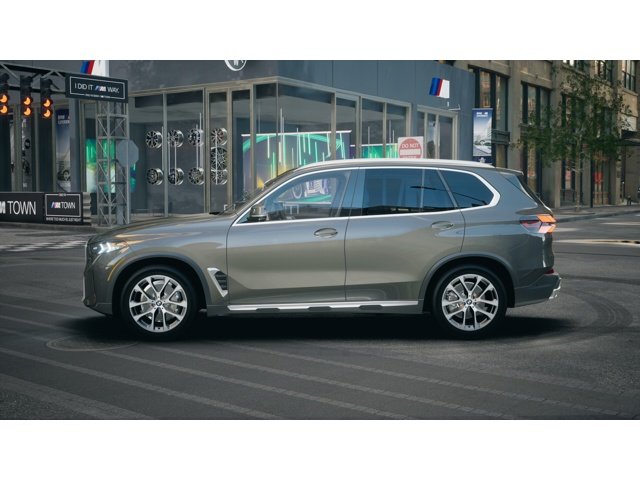 New 2026 Dravit Grey Metallic BMW xDrive40i image 4