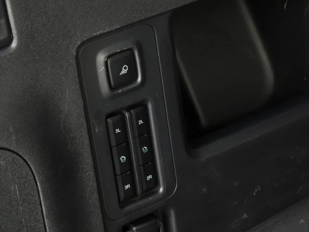 Used 2025 White Ford Platinum image 48