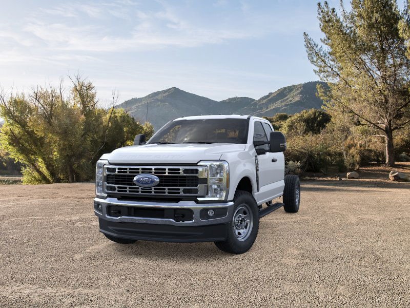 New 2026 Oxford White Ford F-350® XL image 24