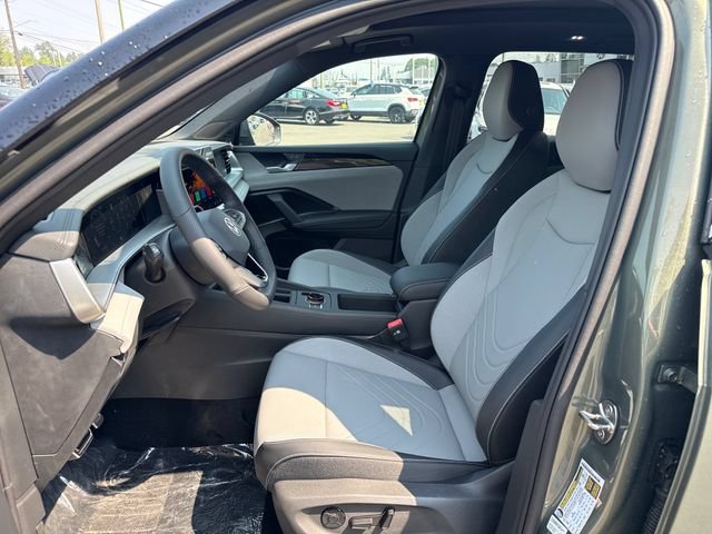 New 2026 Avocado Green w/Deep Black Roof Volkswagen SE R-Line Black image 16