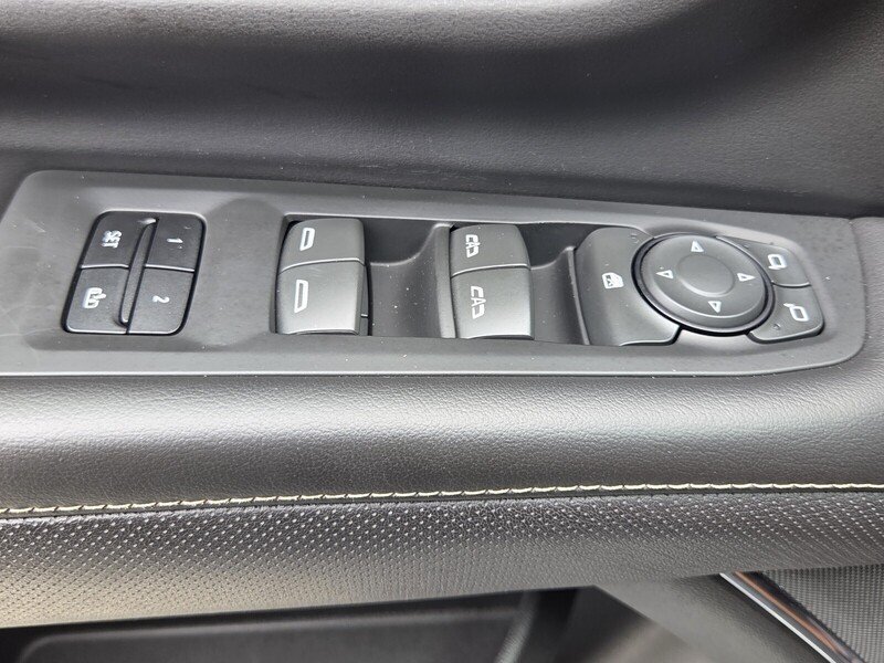 Used 2023 Sterling Metallic GMC 2WD 4DR SLT image 26