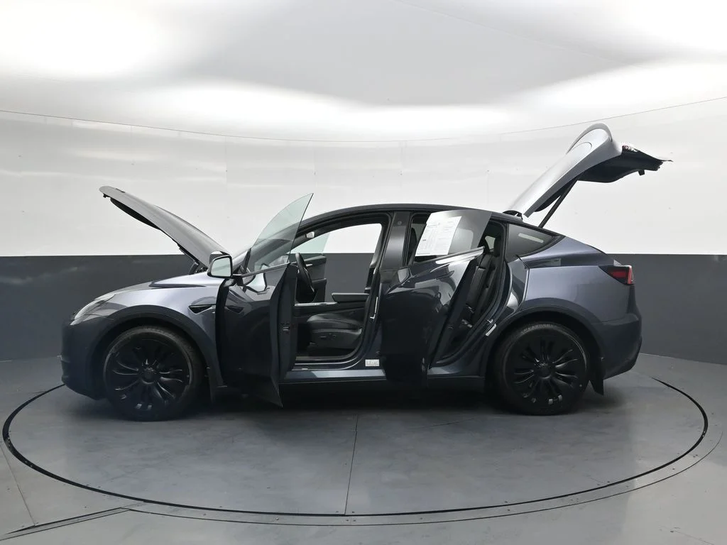 Used 2022  Tesla Long Range image 47