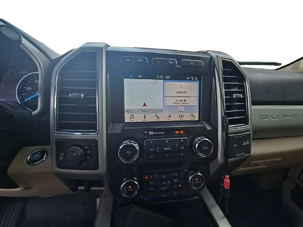 Used 2019 White Platinum Me Ford XL image 16