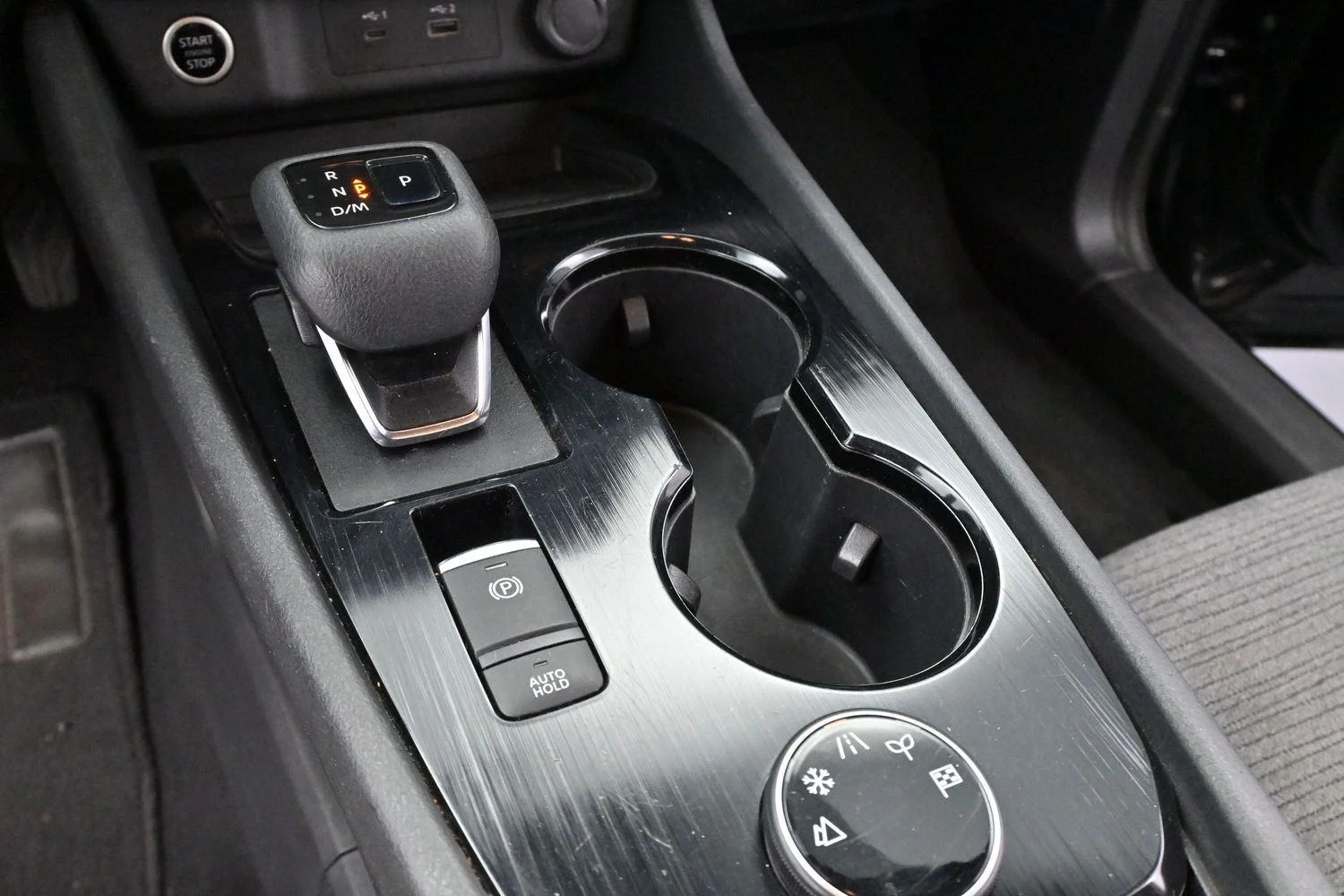 Used 2021 Super Black Nissan SV image 18