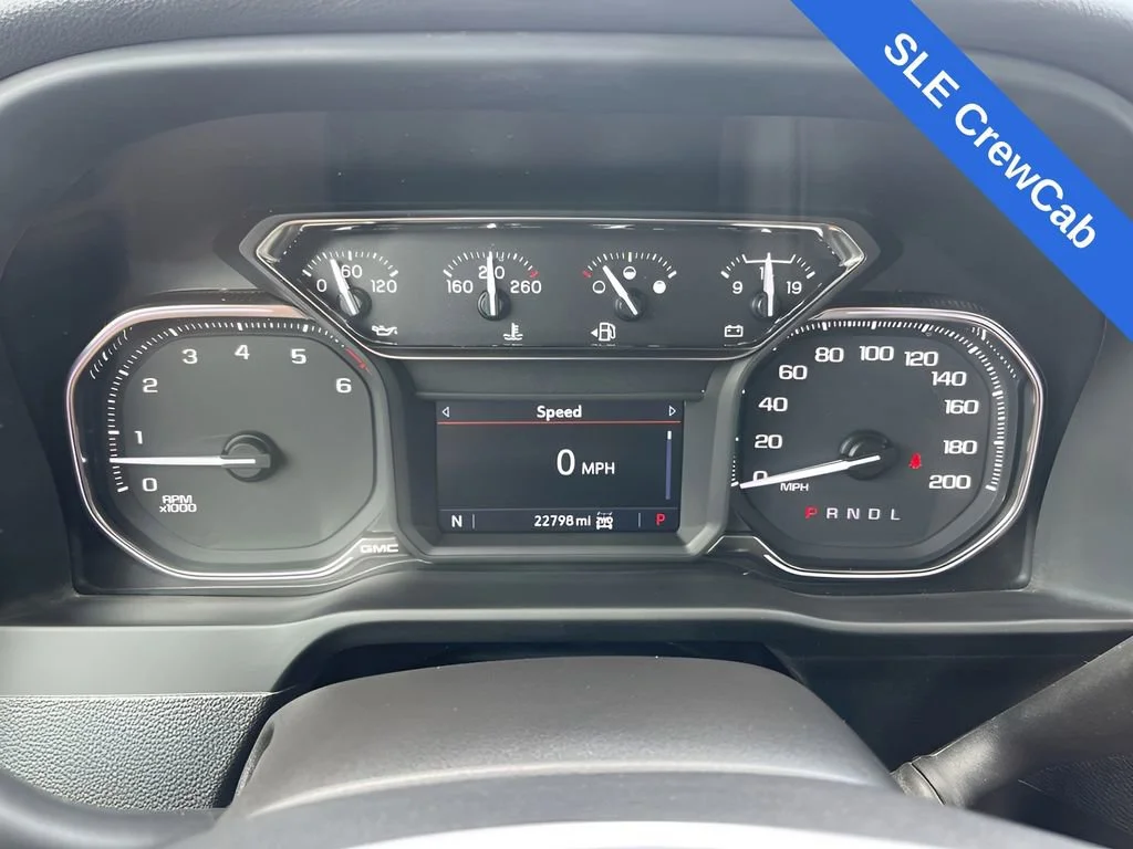 Used 2023 Summit White GMC SLE image 26