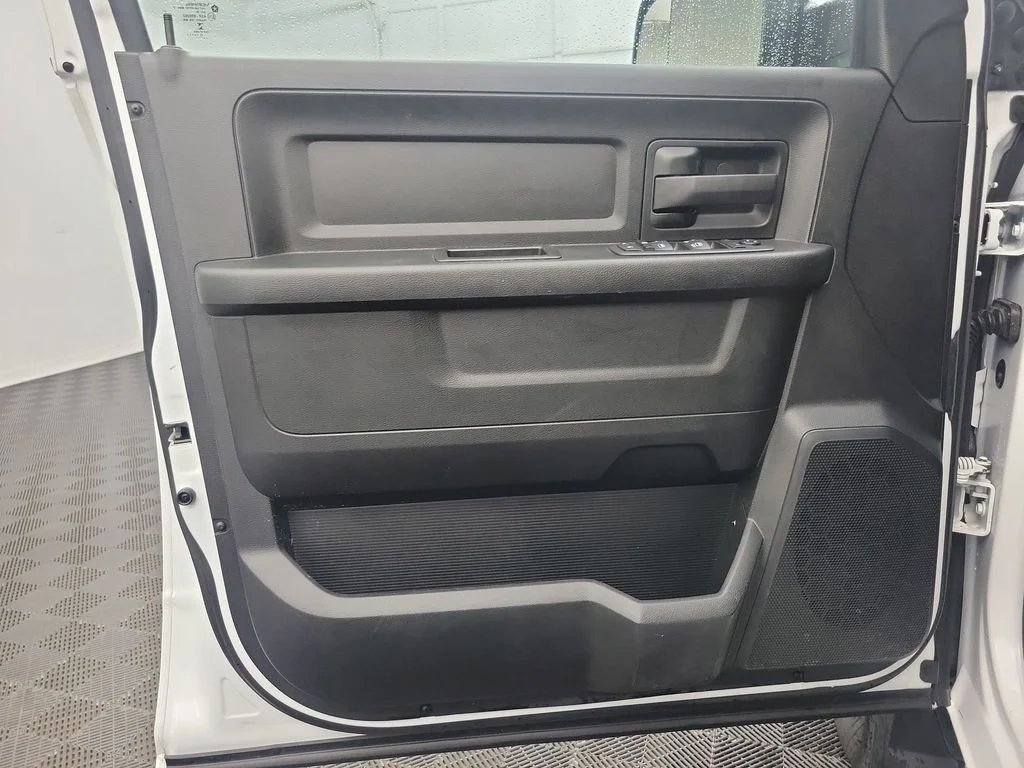 2022 RAM Ram 2500 Pickup Tradesman - Photo 17
