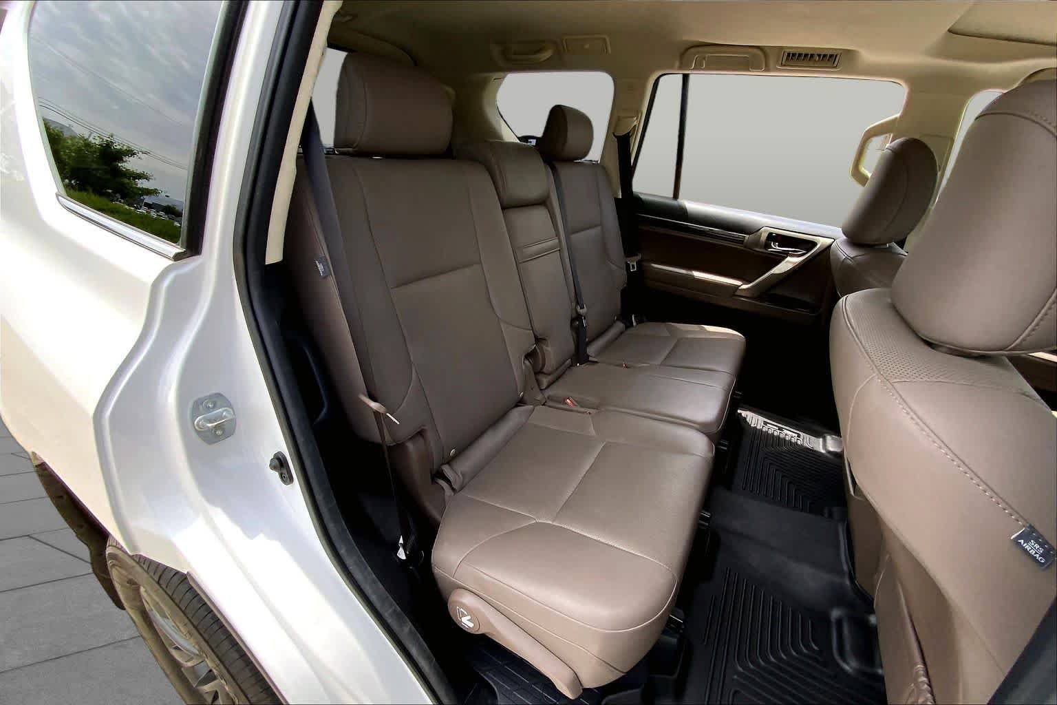 Used 2020 Starfire Pearl Lexus Premium image 36