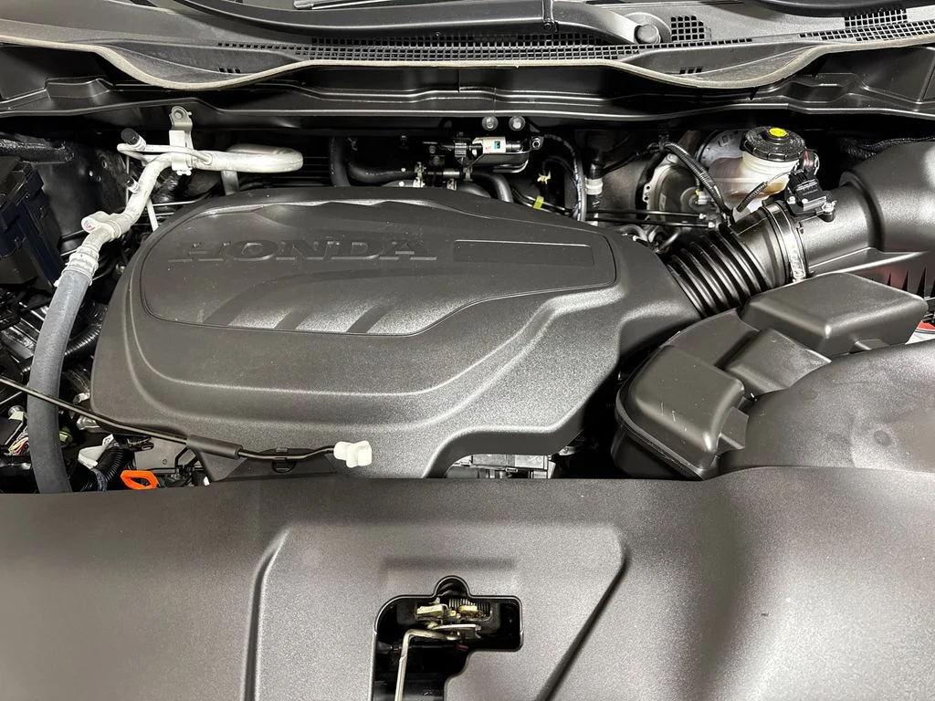 2025 Honda Odyssey Sport L - Photo 17