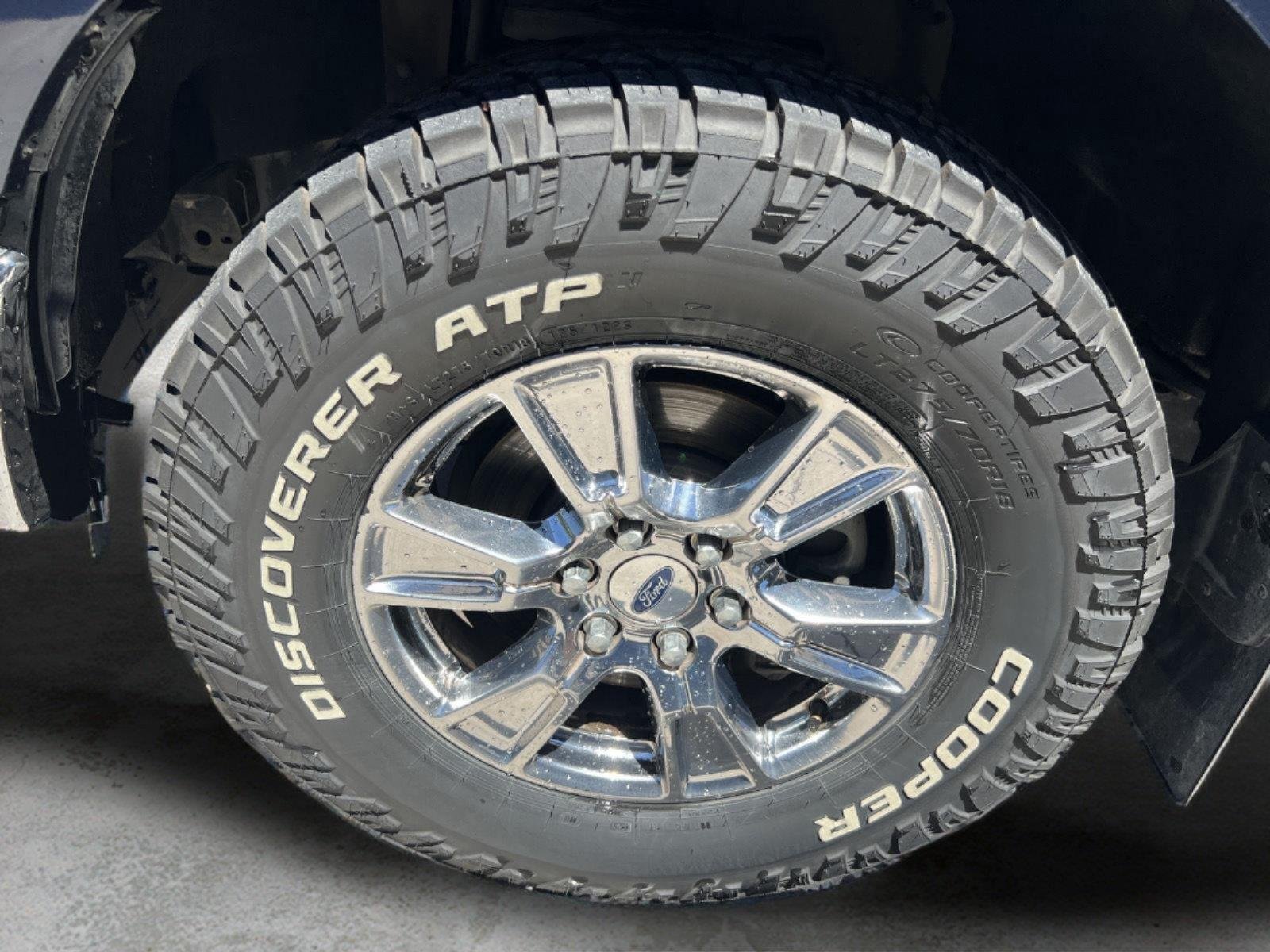 Used 2015 Blue Jeans Metallic Ford XLT image 10