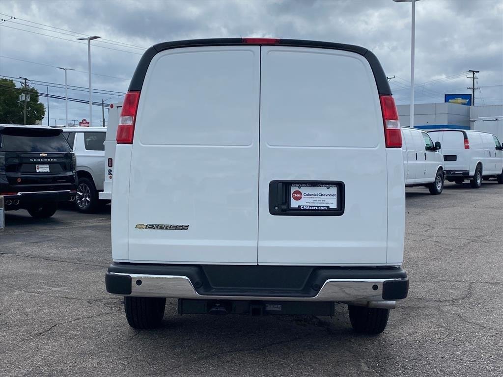 2025 Chevrolet Express Cargo Work Van - Photo 4