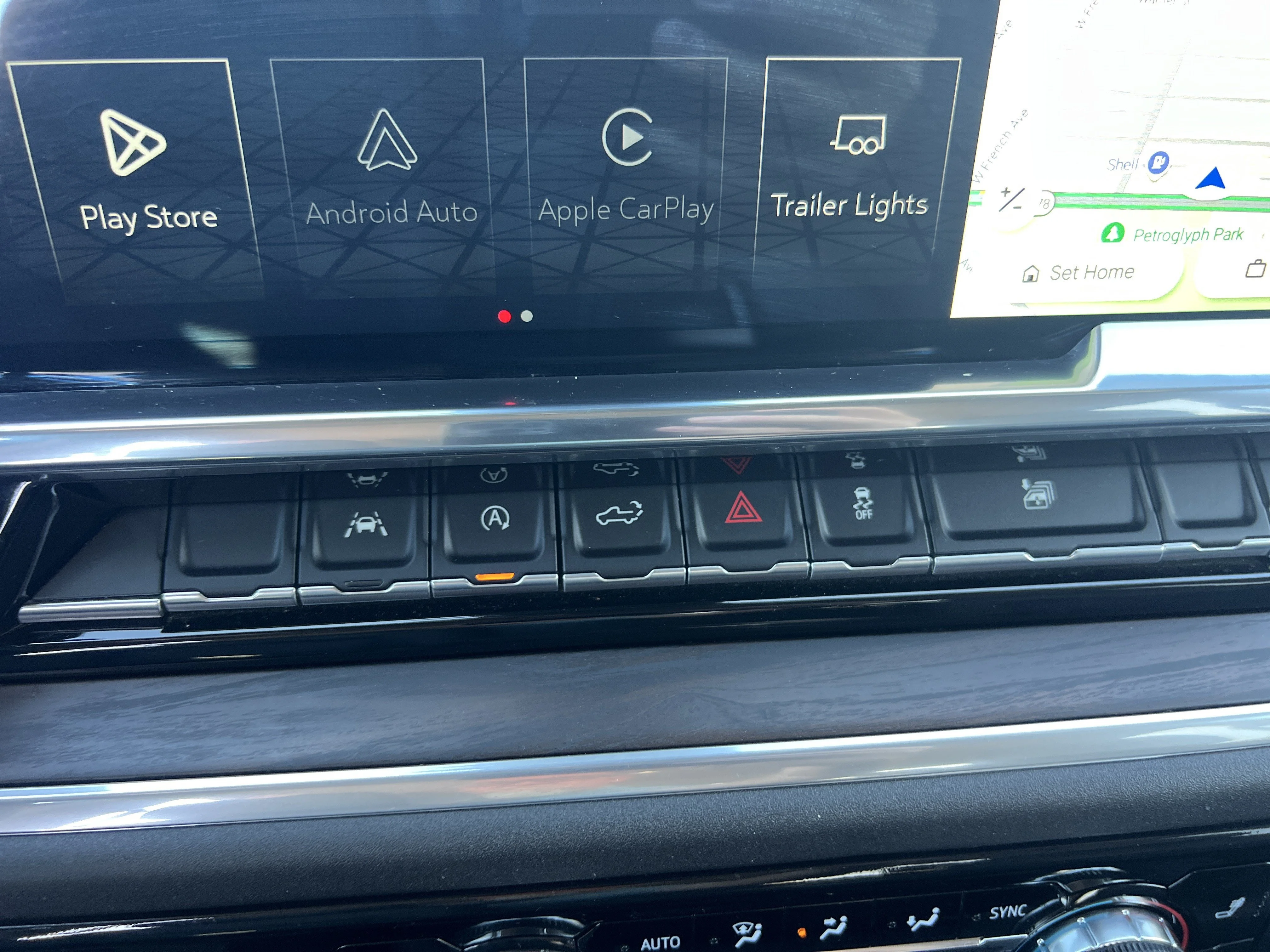Used 2025 Summit White GMC SLT image 19