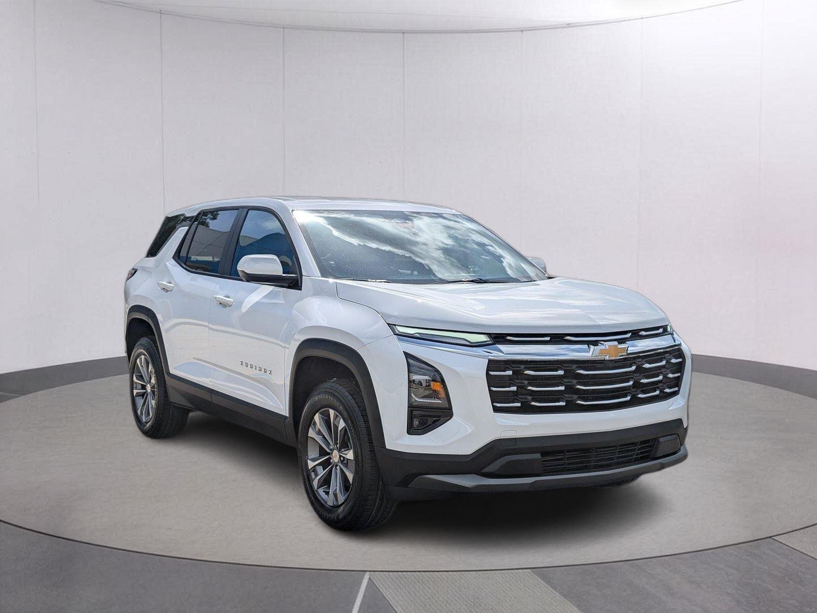 2027 Chevrolet Equinox LT - Photo 7