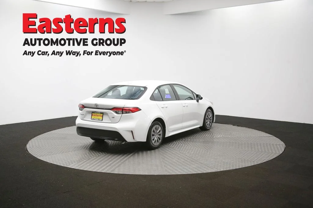 Used 2023 White Toyota LE image 36