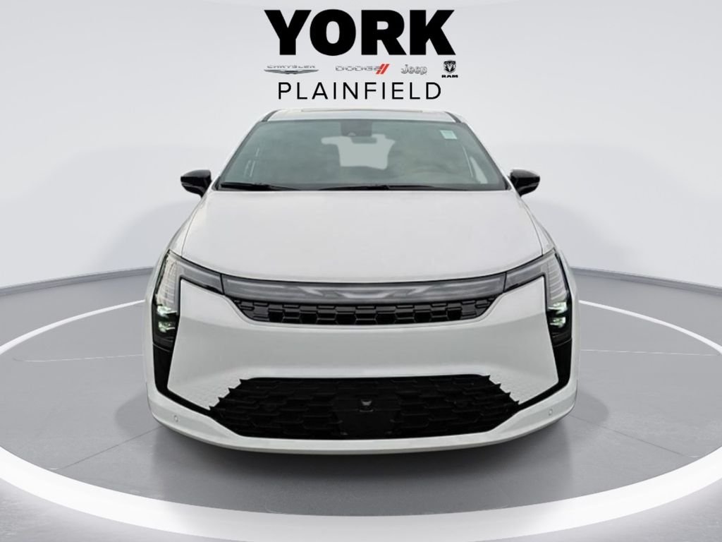 New 2027 Bright White Clear-Coat Exterior Paint Chrysler Select image 8