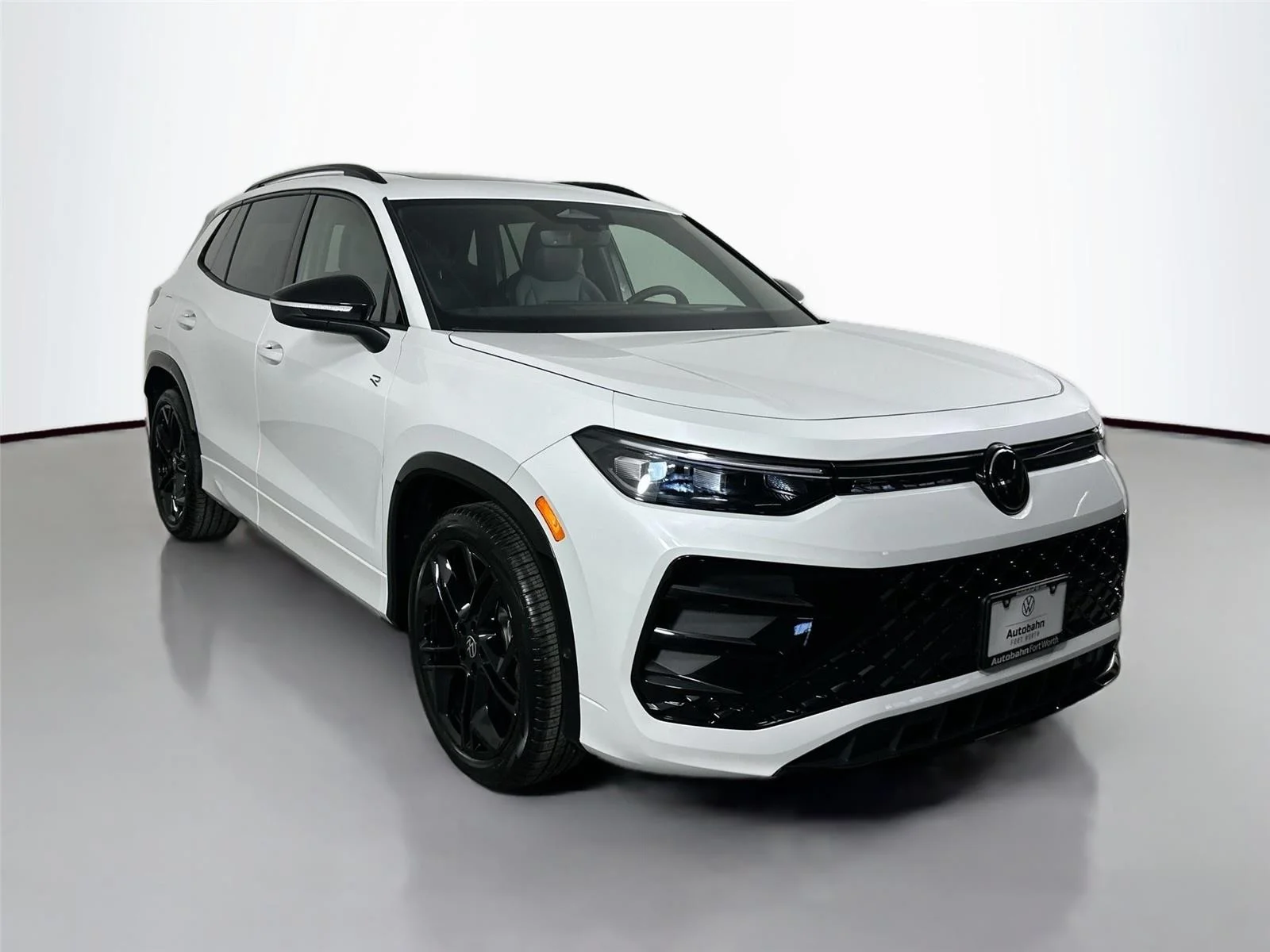New 2026 Opal White Pearl Volkswagen SE R-Line Black image 3